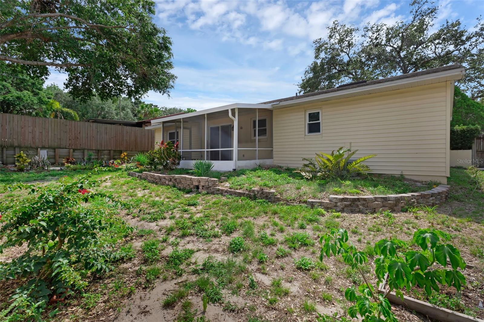 Image 24 of 31 For 209 Edgewood Drive
