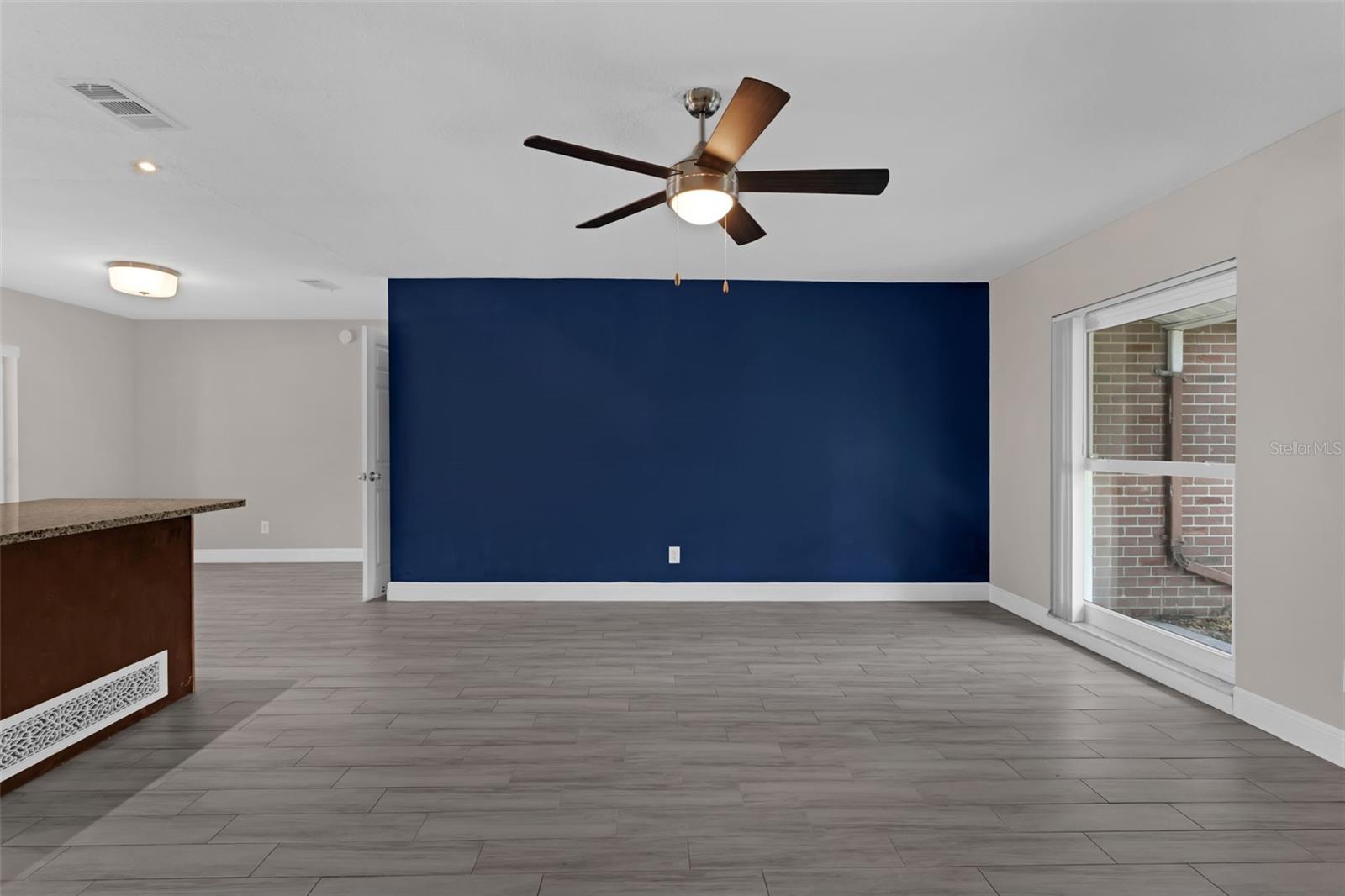 Image 5 of 31 For 209 Edgewood Drive
