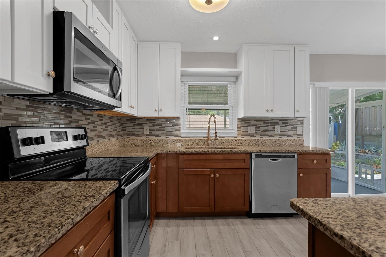 Image 9 of 31 For 209 Edgewood Drive