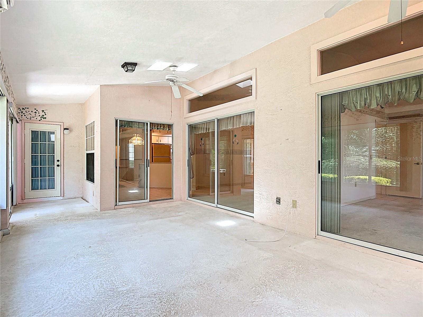 Image 39 of 53 For 6147 N Whispering Oak Loop