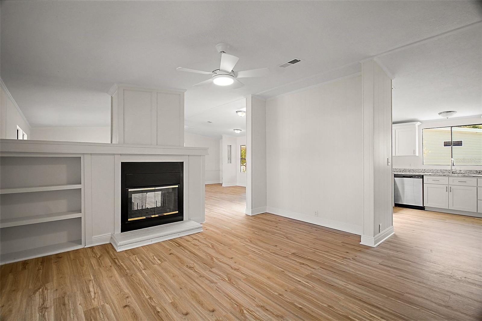 Image 11 of 33 For 4039 Citrus Circle 200