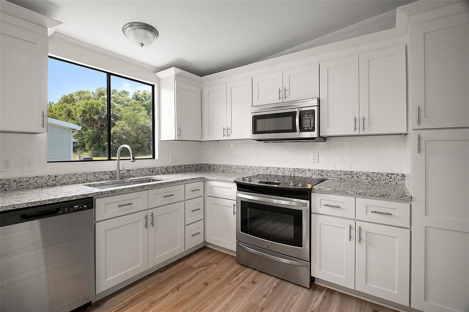 Image 13 of 33 For 4039 Citrus Circle 200