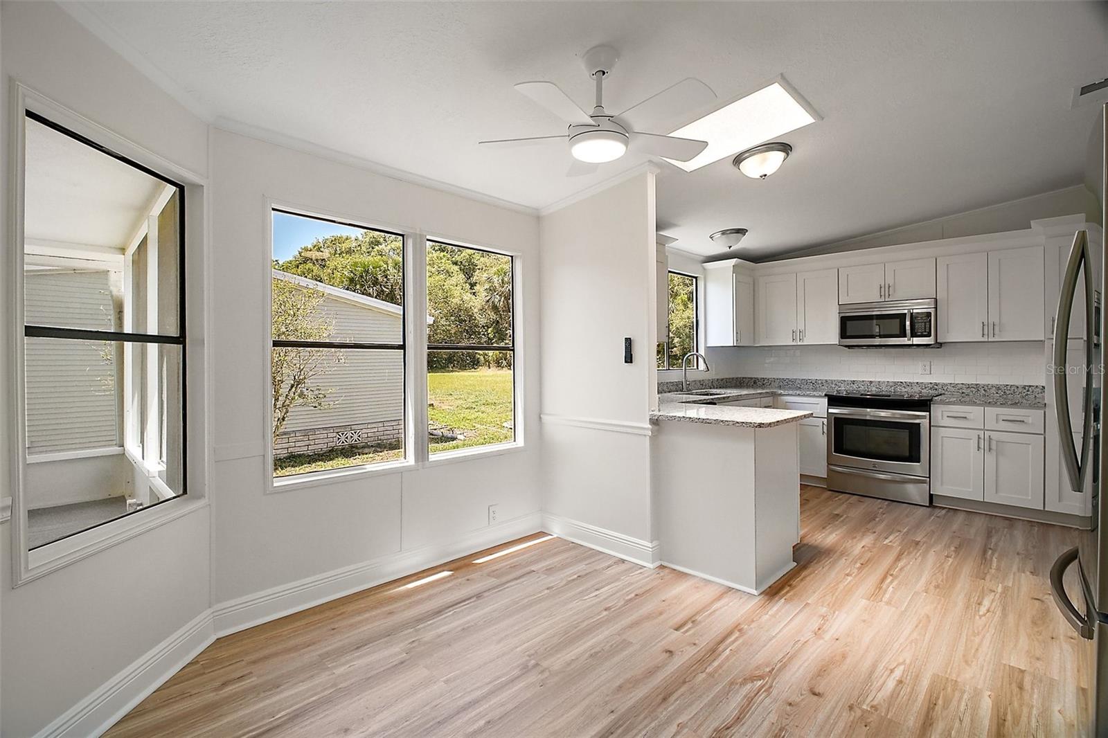 Image 16 of 33 For 4039 Citrus Circle 200