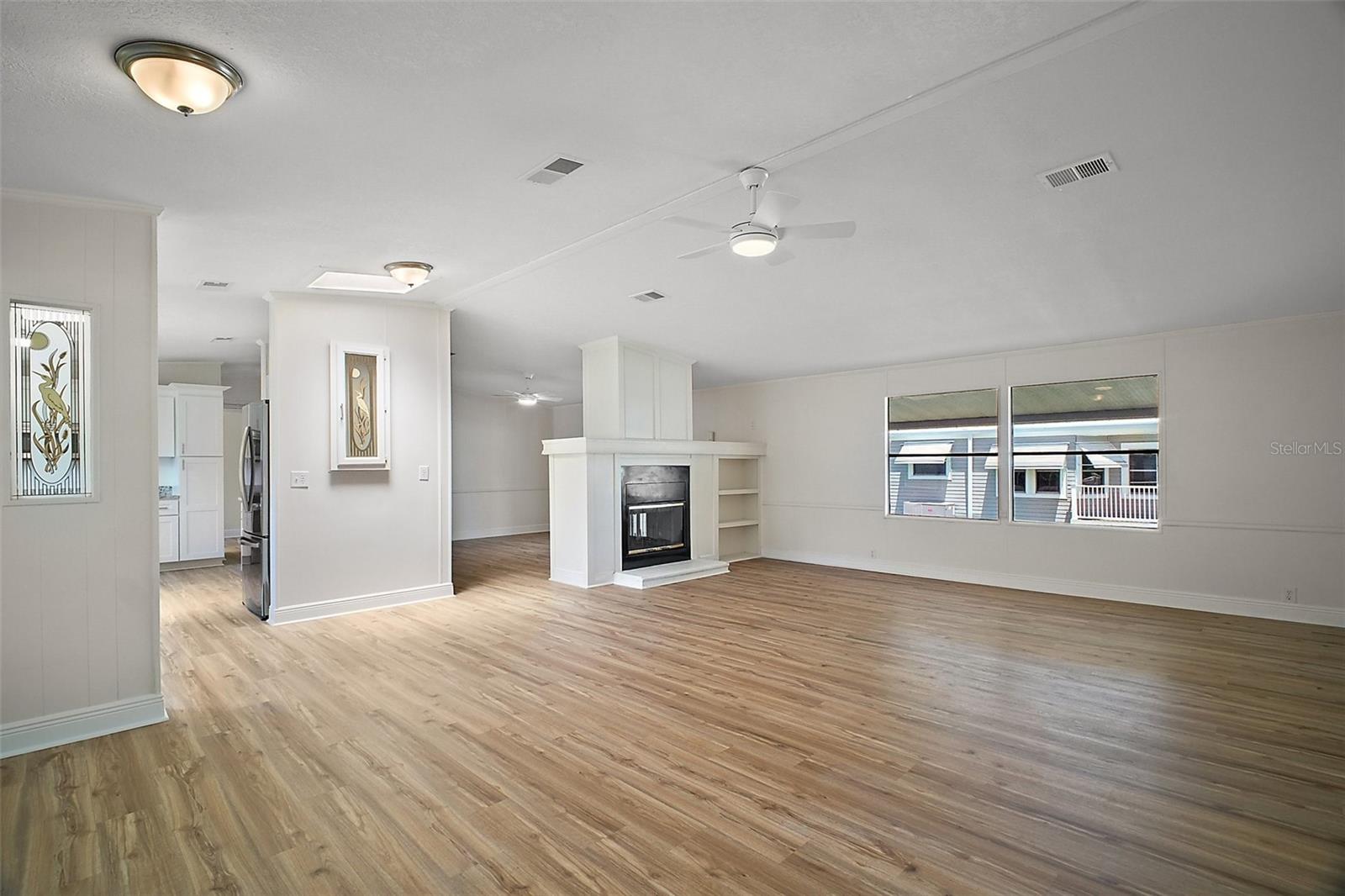 Image 8 of 33 For 4039 Citrus Circle 200