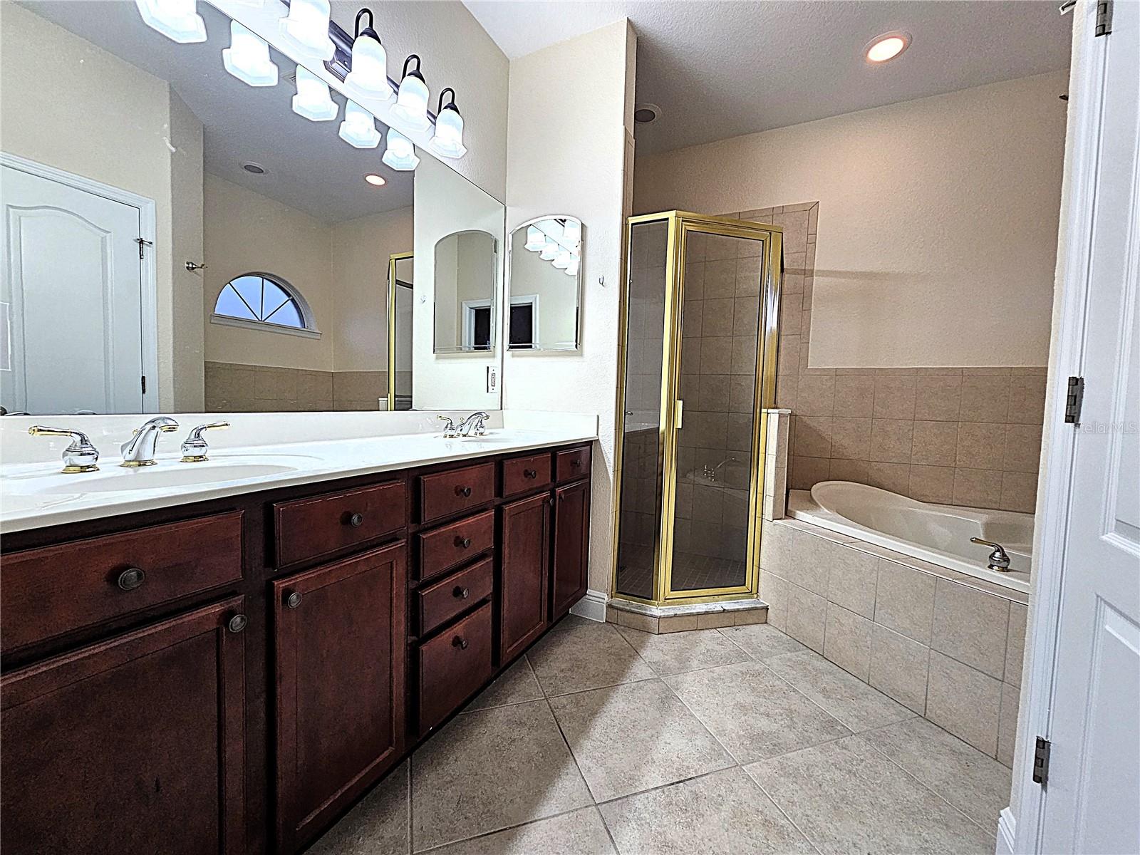 Image 17 of 22 For 13218 Fountain Bleau Drive