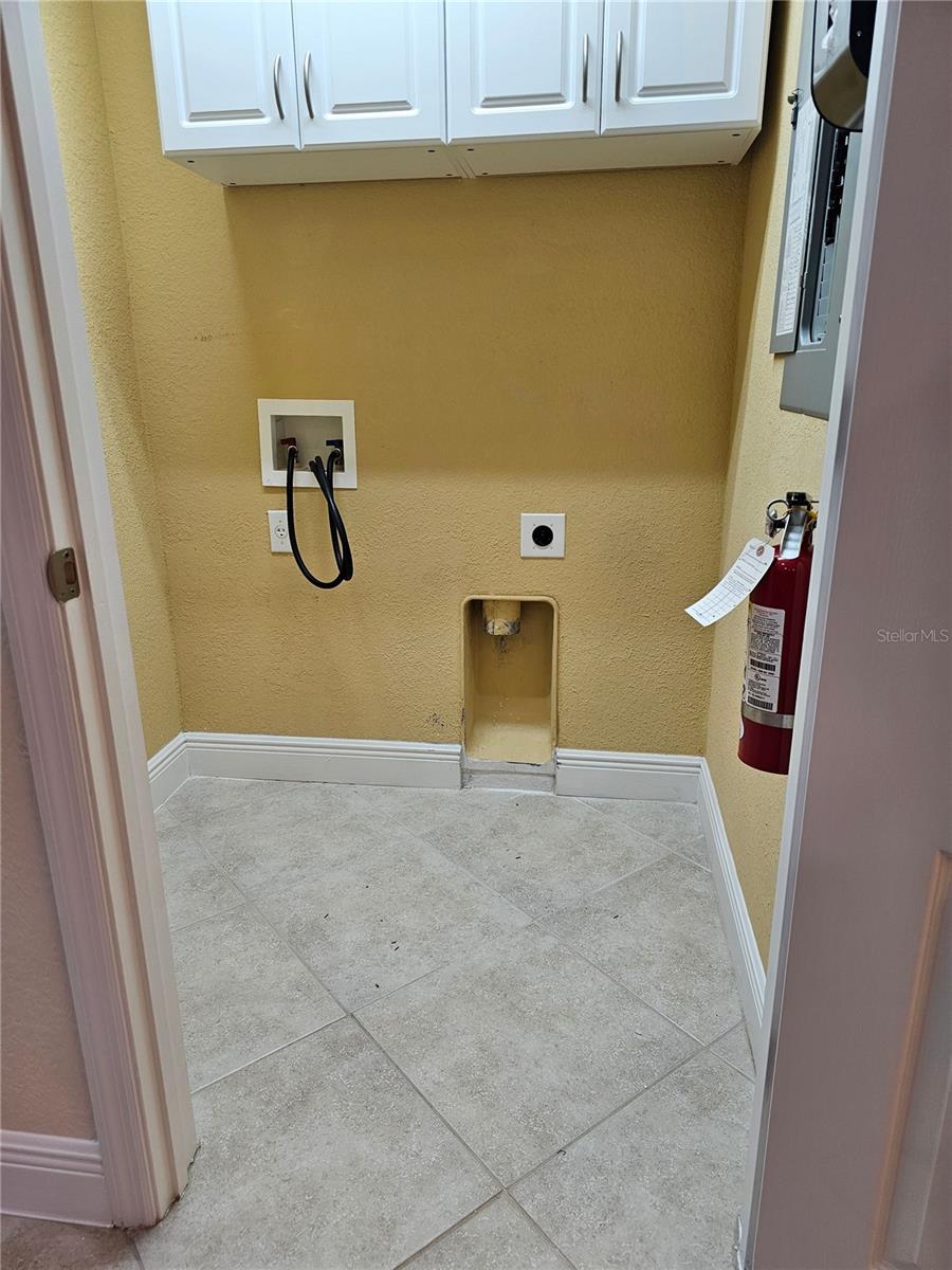 Image 9 of 22 For 13218 Fountain Bleau Drive