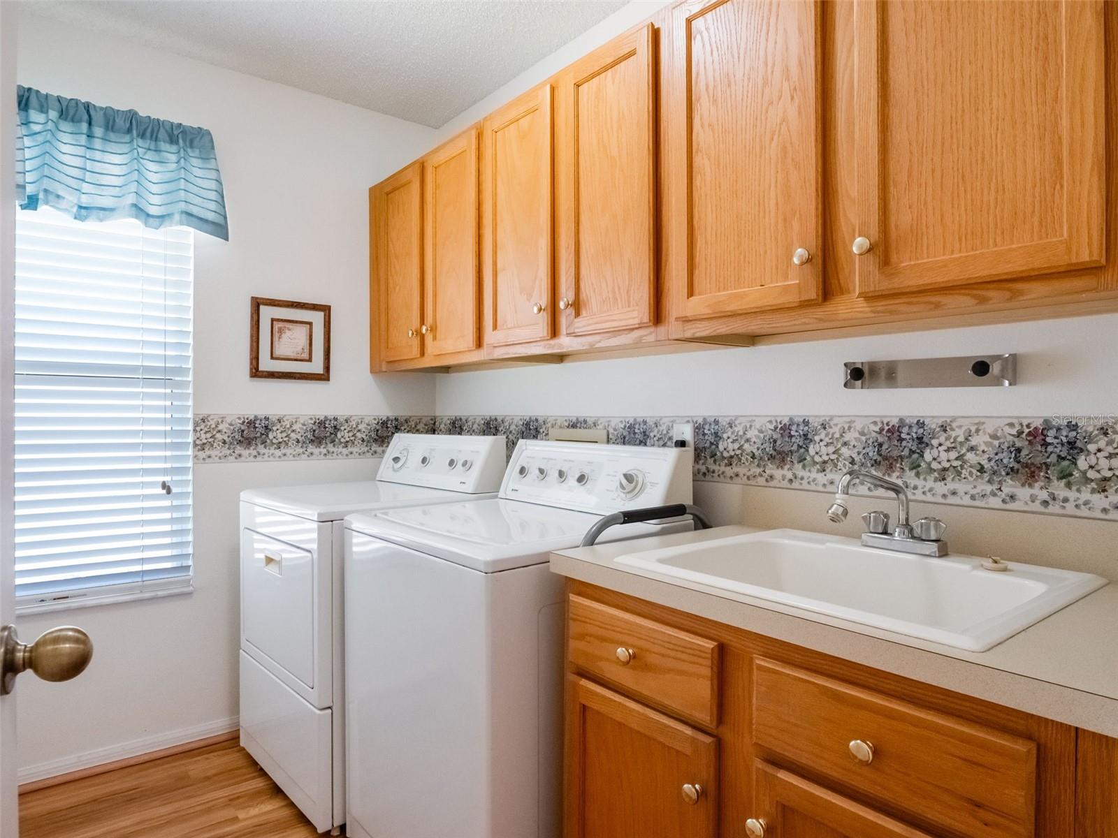 Image 14 of 36 For 25243 River Crest Dr