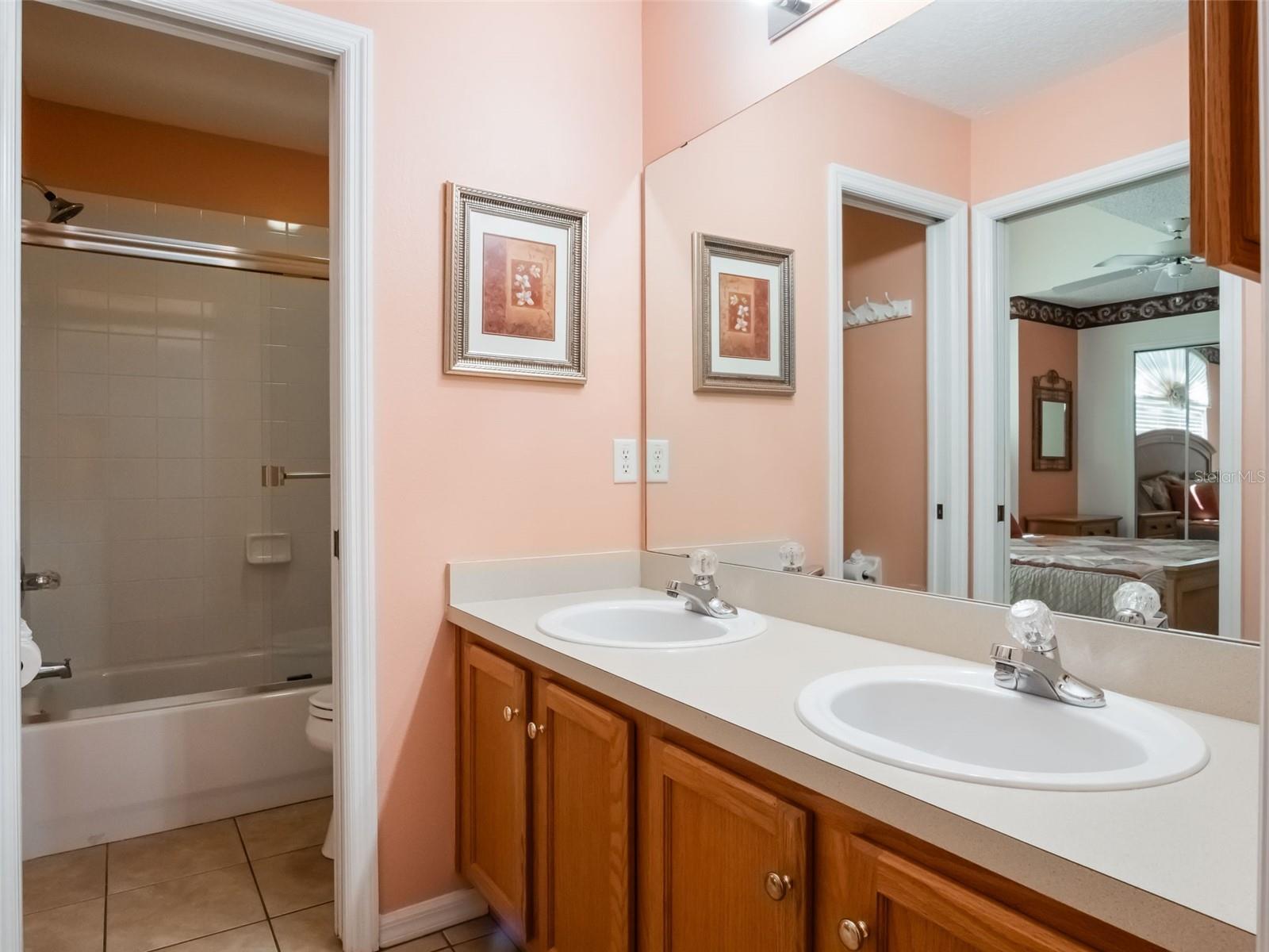 Image 15 of 36 For 25243 River Crest Dr