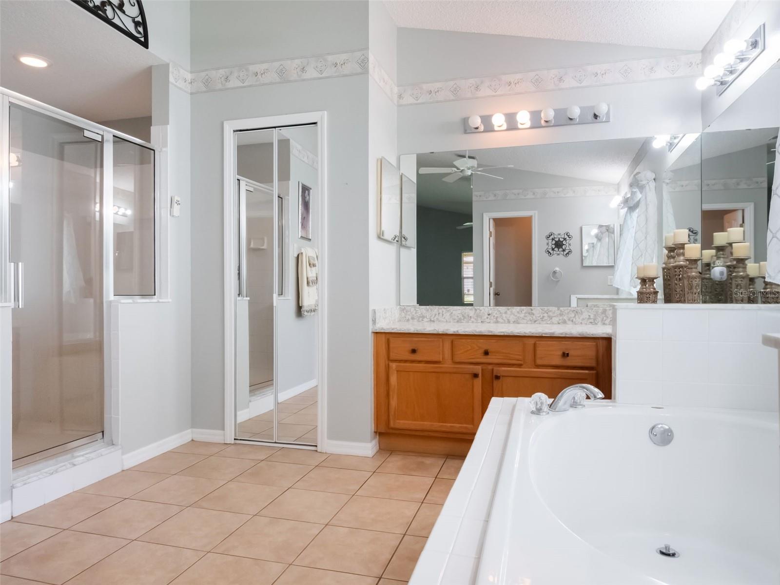 Image 21 of 36 For 25243 River Crest Dr