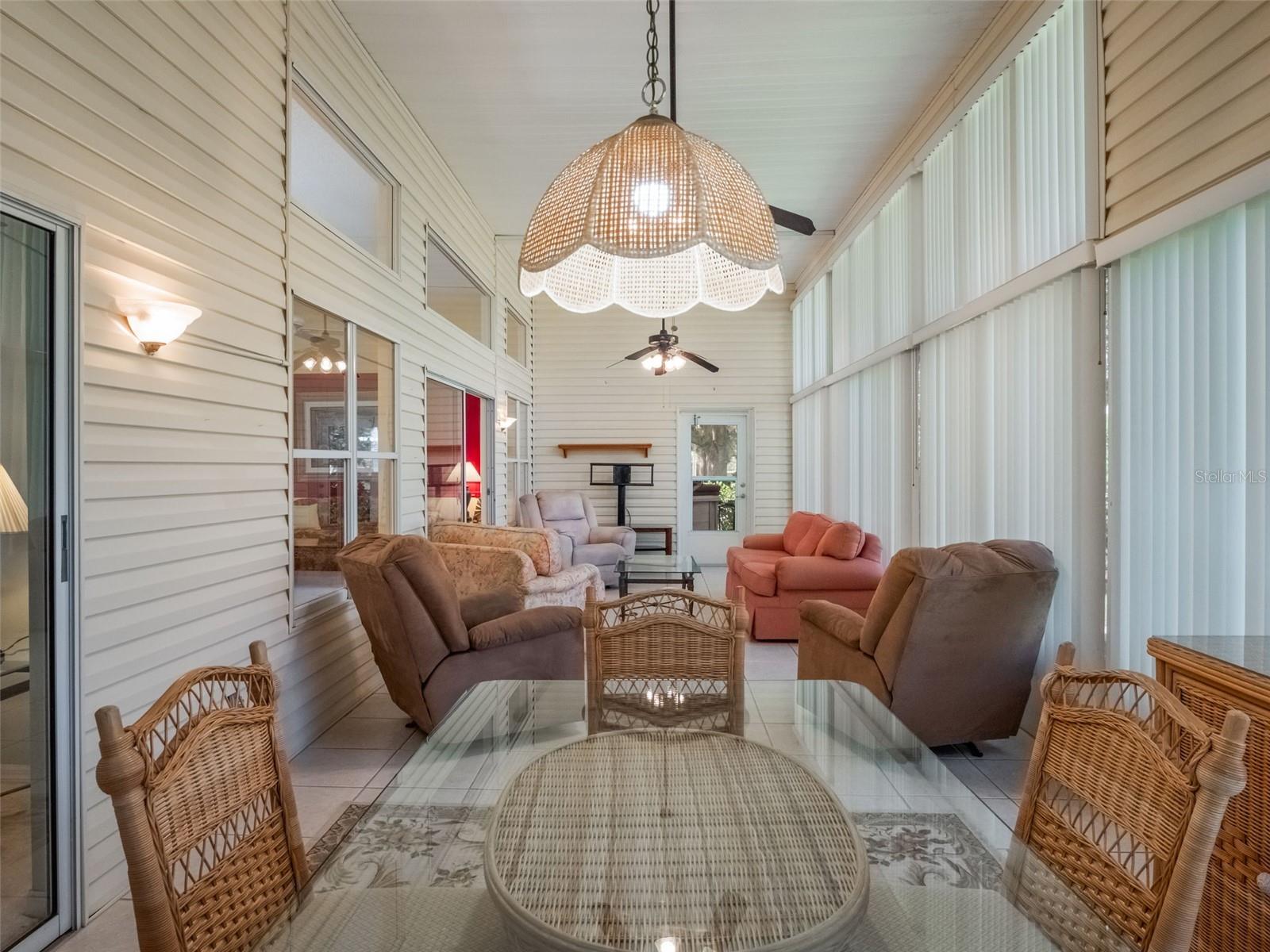 Image 24 of 36 For 25243 River Crest Dr