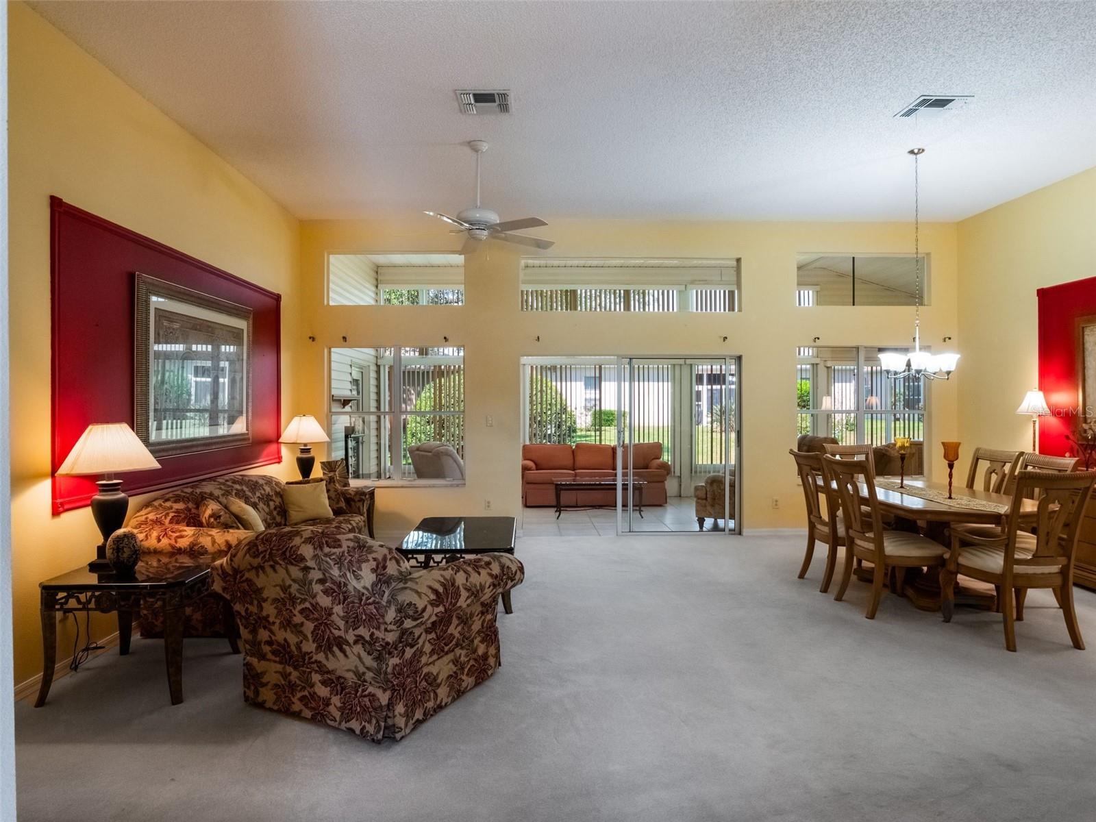 Image 8 of 36 For 25243 River Crest Dr