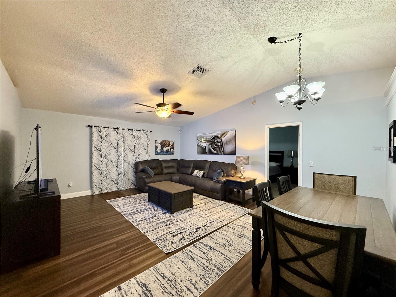 Image 7 of 29 For 2850 Aragon Terrace