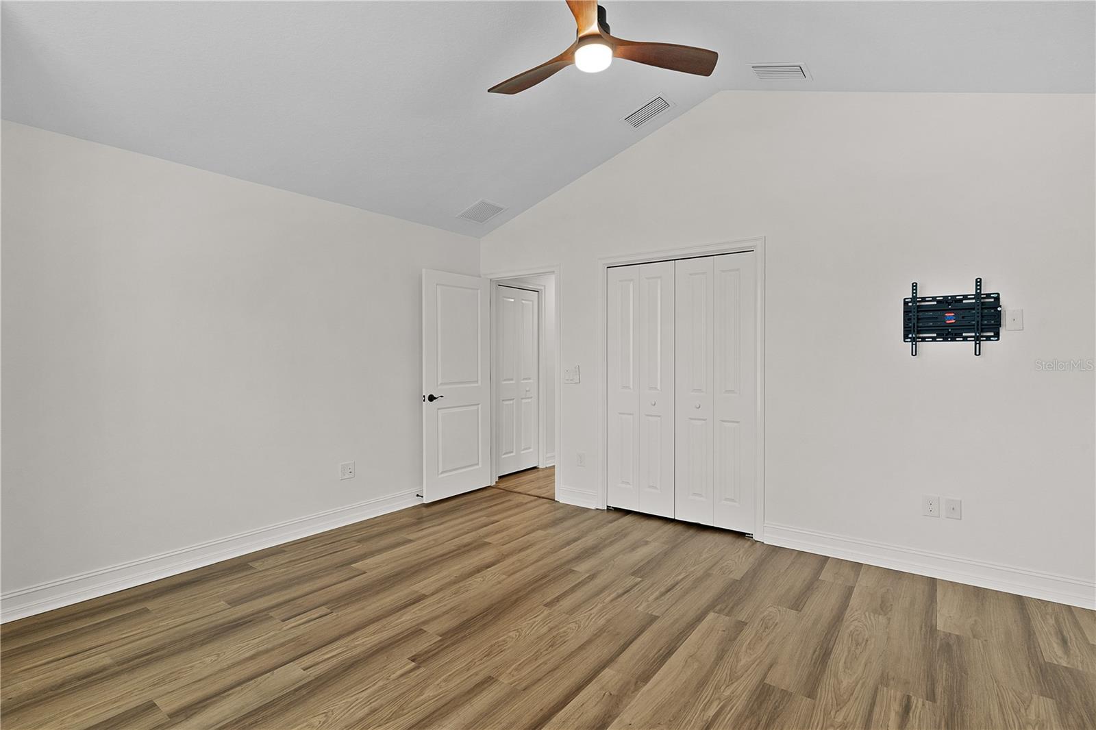 Image 32 of 50 For 5944 Hickey Way