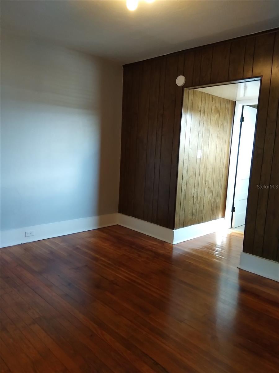 Image 13 of 20 For 325 4th Street