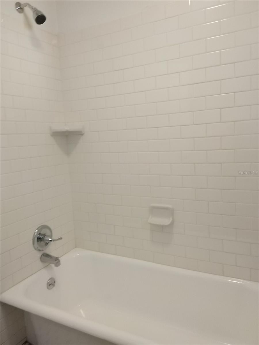 Image 16 of 20 For 325 4th Street