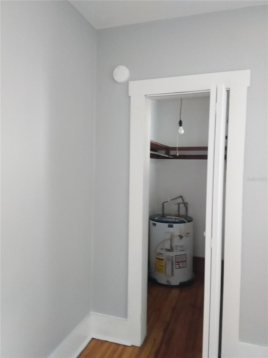 Image 18 of 20 For 325 4th Street