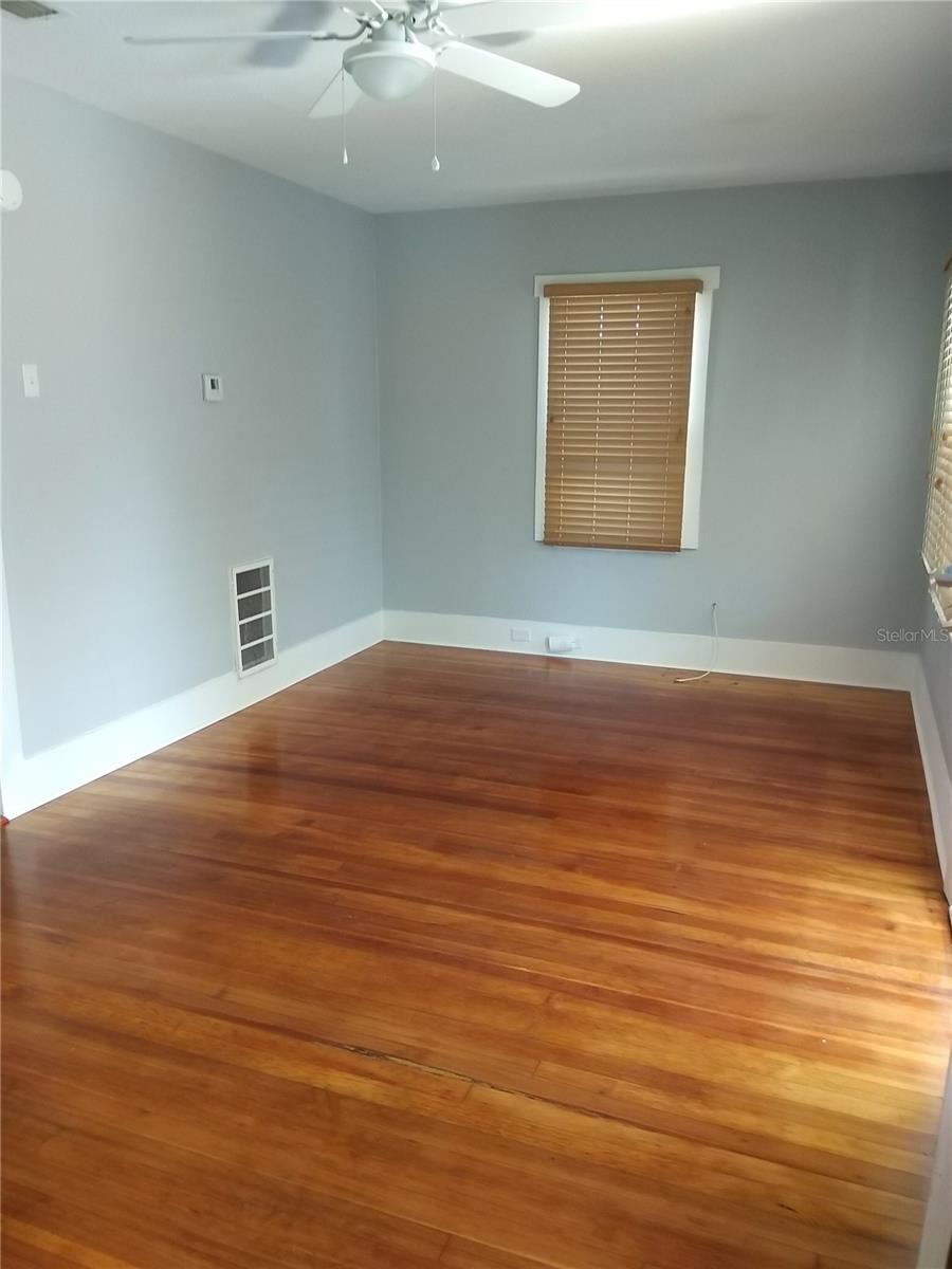 Image 3 of 20 For 325 4th Street