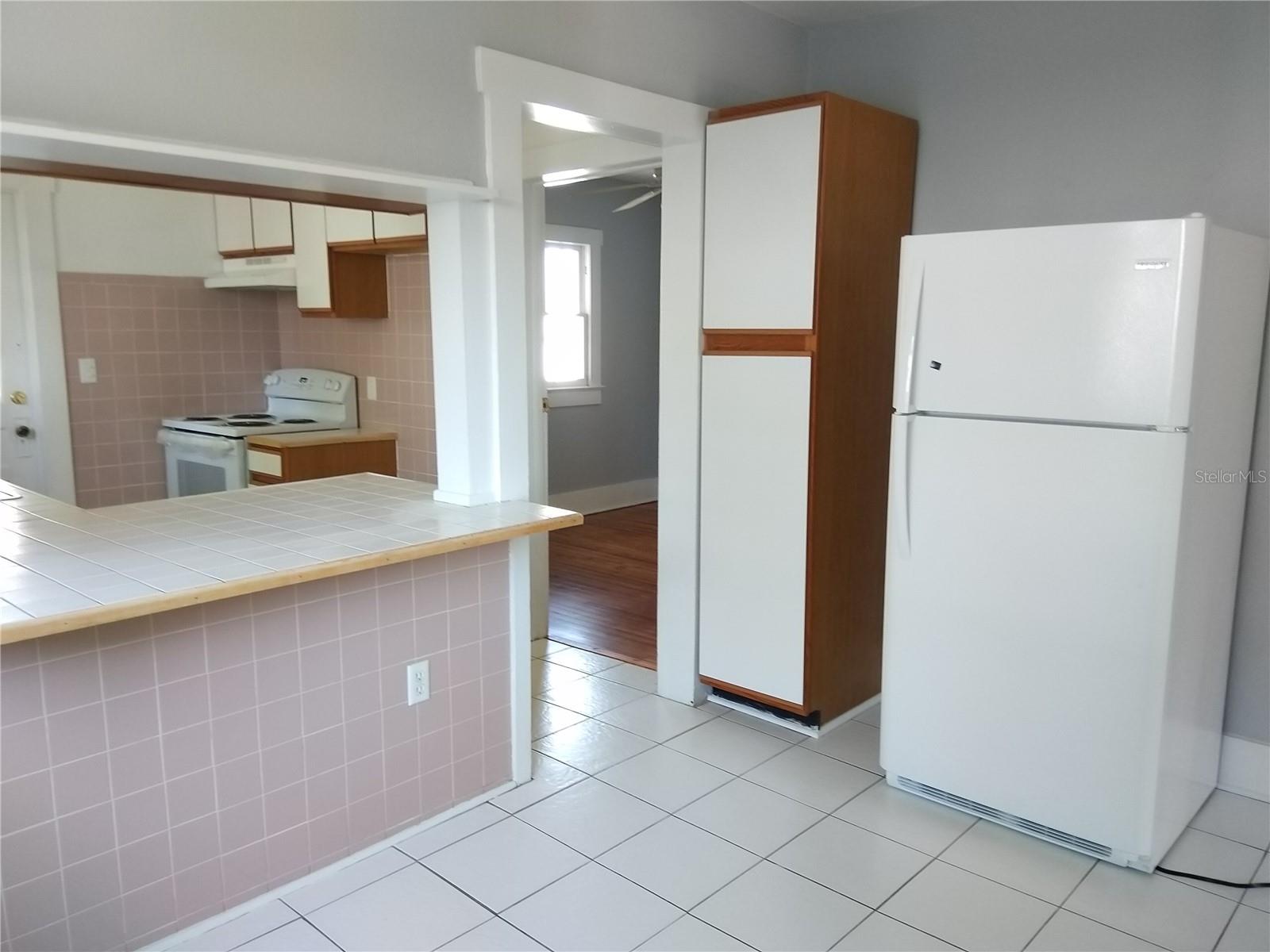 Image 5 of 20 For 325 4th Street