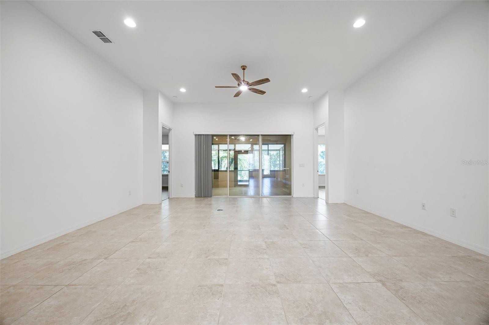 Image 16 of 98 For 780 Mystic Hill Ct