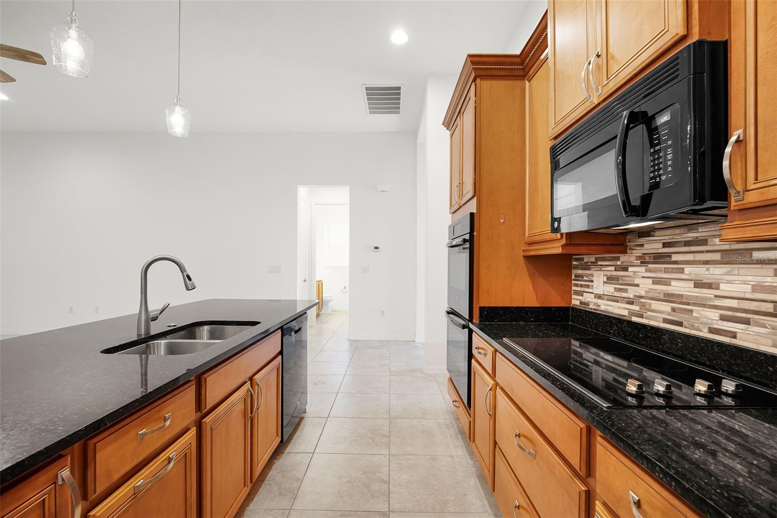 Image 22 of 98 For 780 Mystic Hill Ct