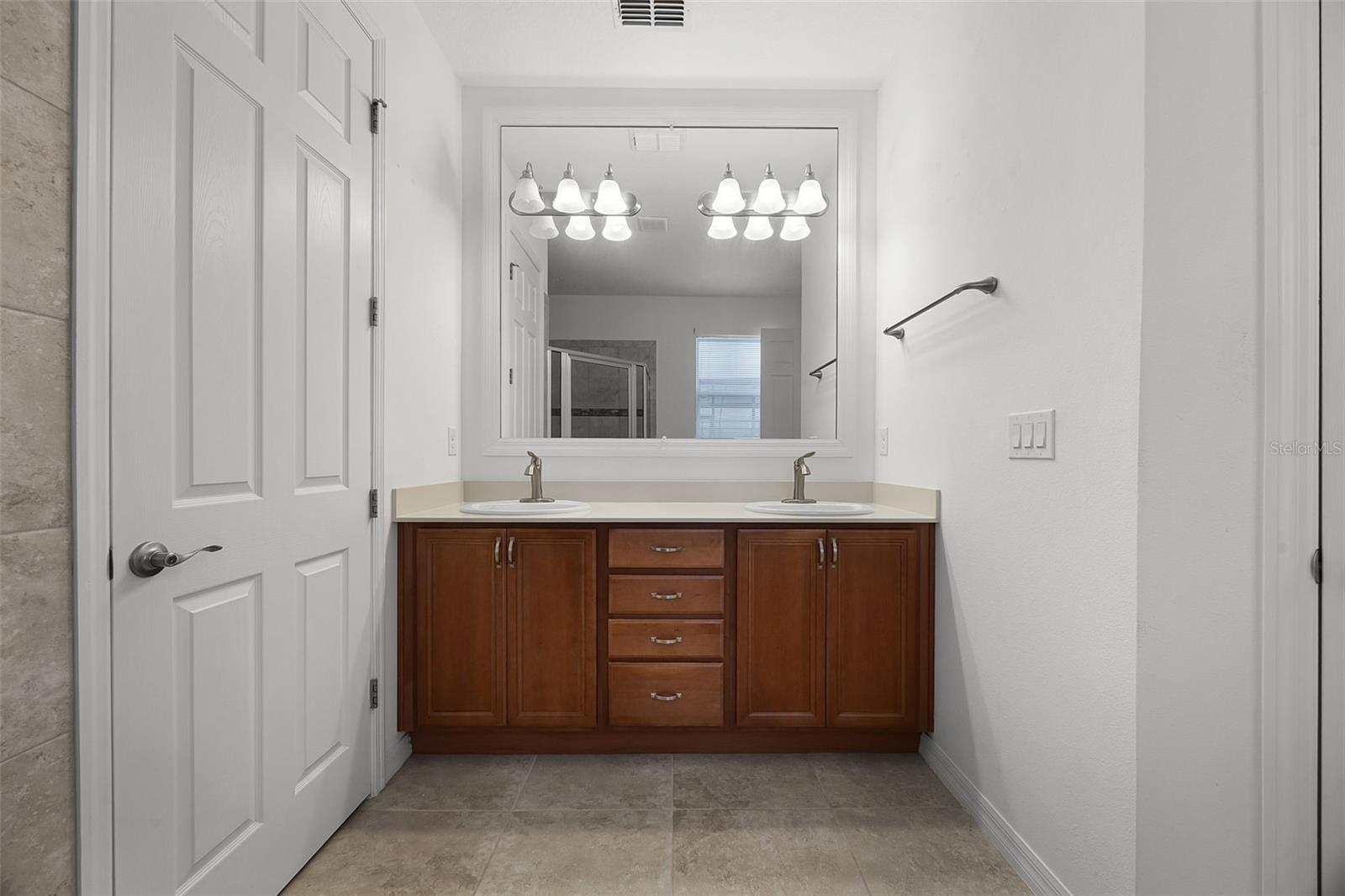 Image 36 of 98 For 780 Mystic Hill Ct