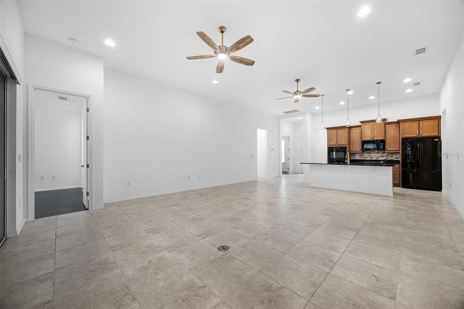 Image 4 of 98 For 780 Mystic Hill Ct