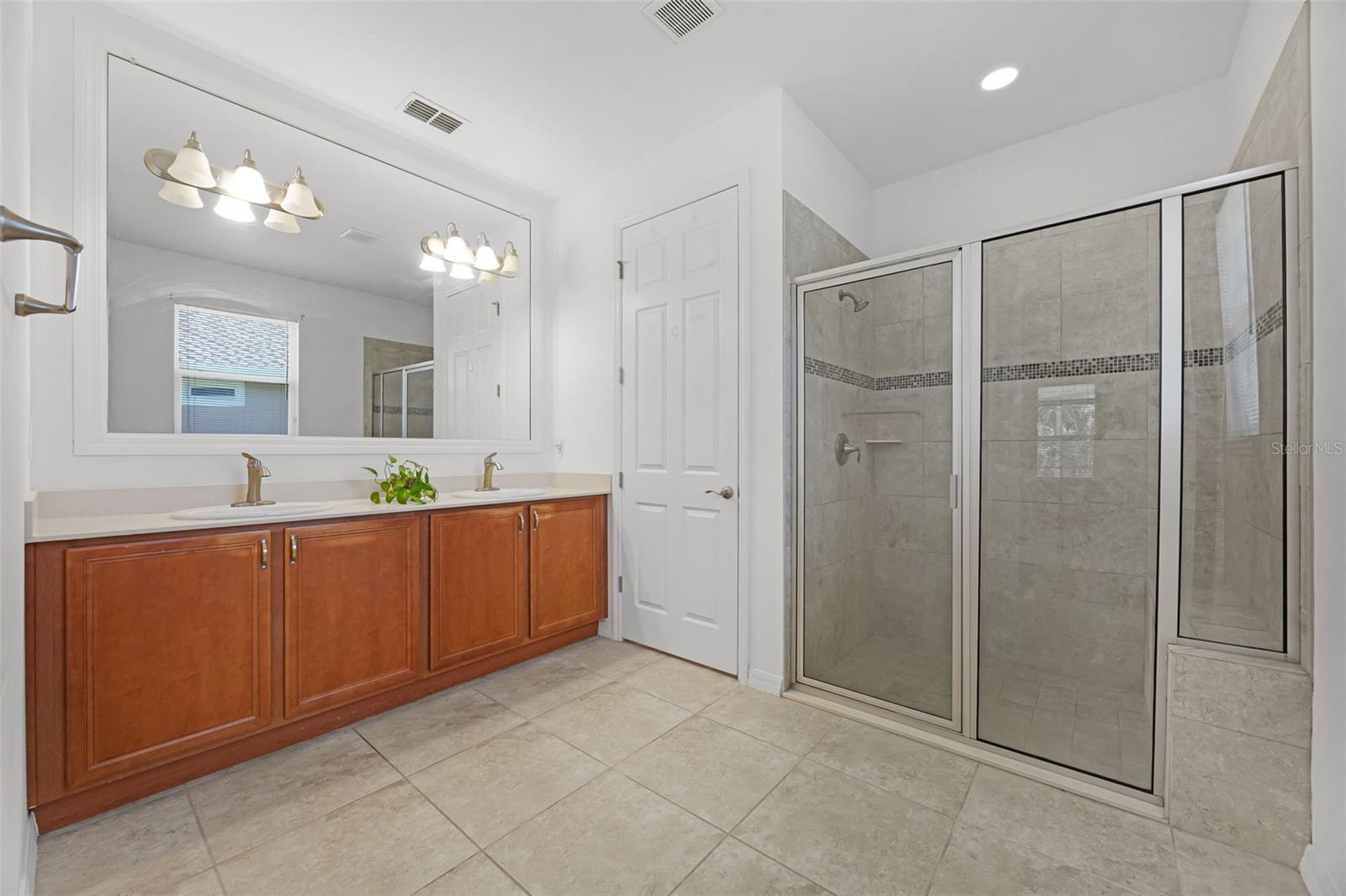 Image 43 of 98 For 780 Mystic Hill Ct