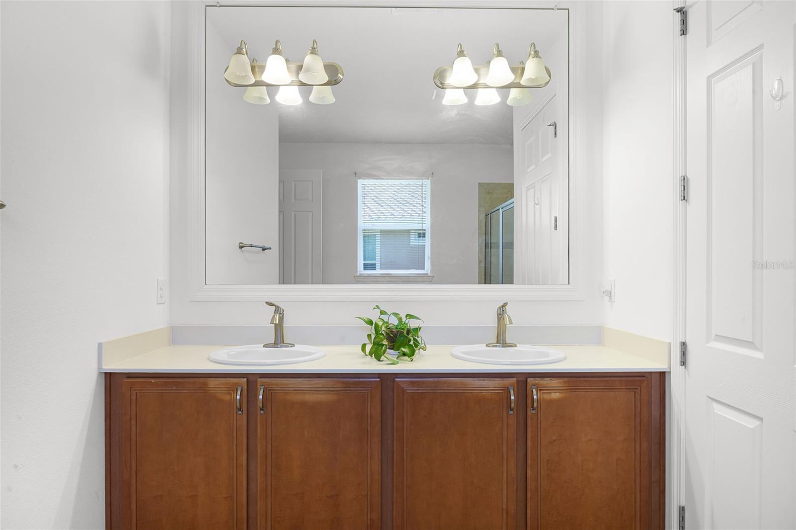 Image 44 of 98 For 780 Mystic Hill Ct