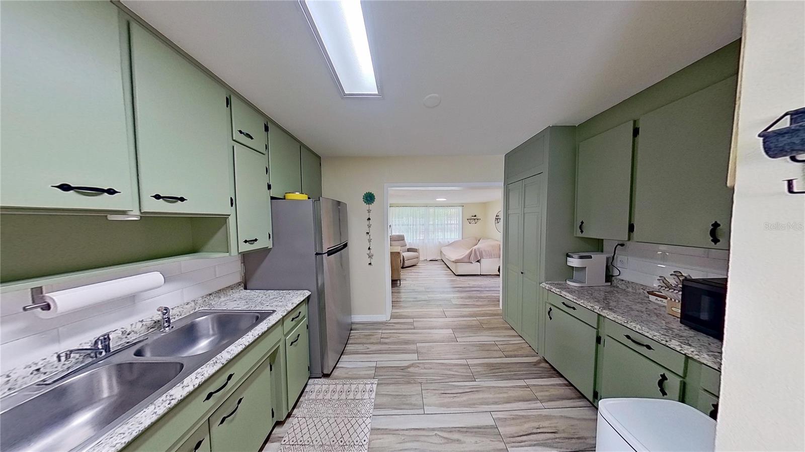 Image 6 of 24 For 1224 Lakeview Drive