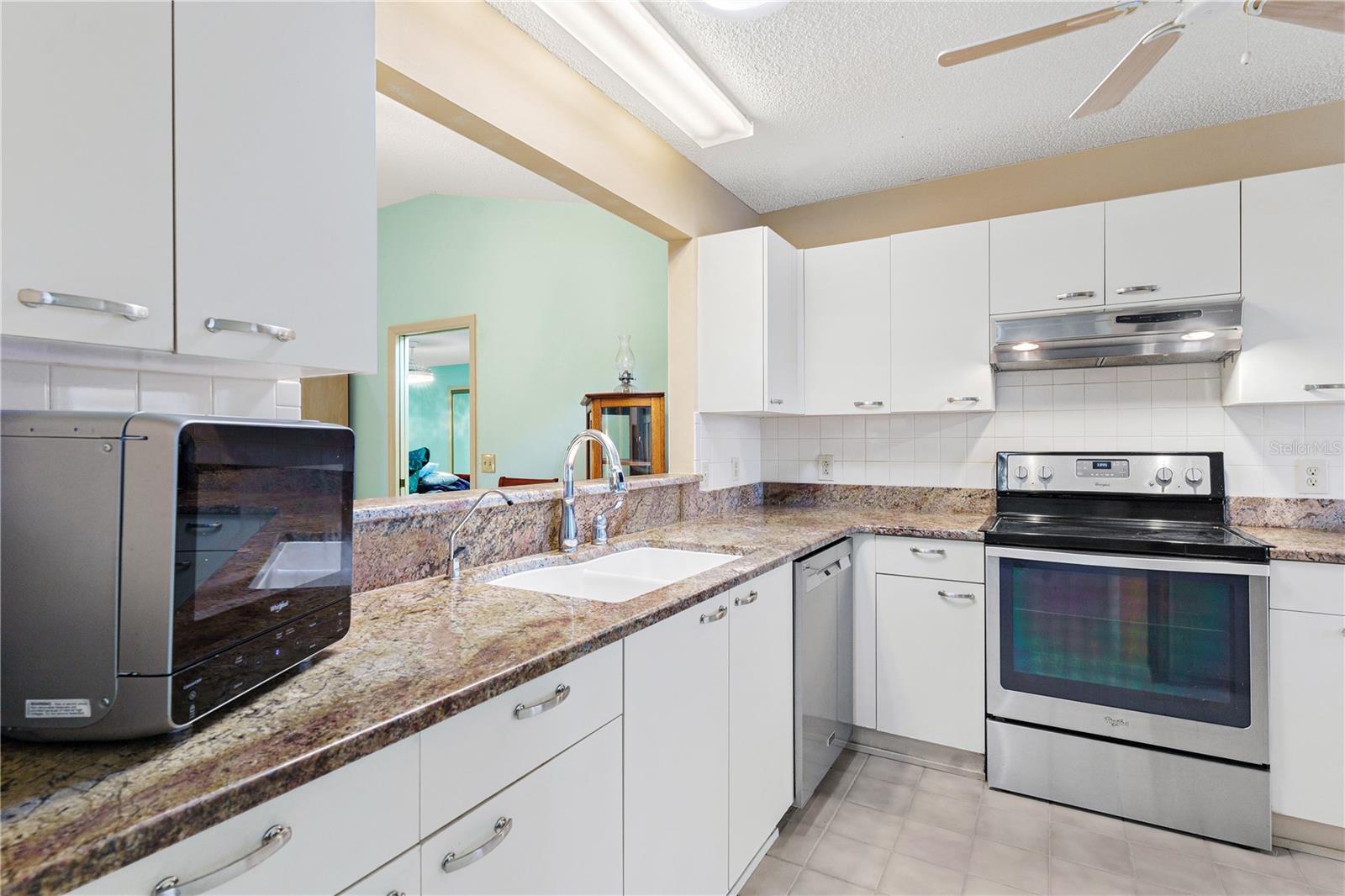 Image 14 of 36 For 735 Palma Drive