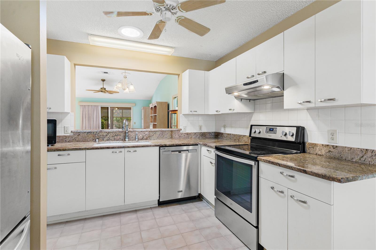 Image 15 of 36 For 735 Palma Drive