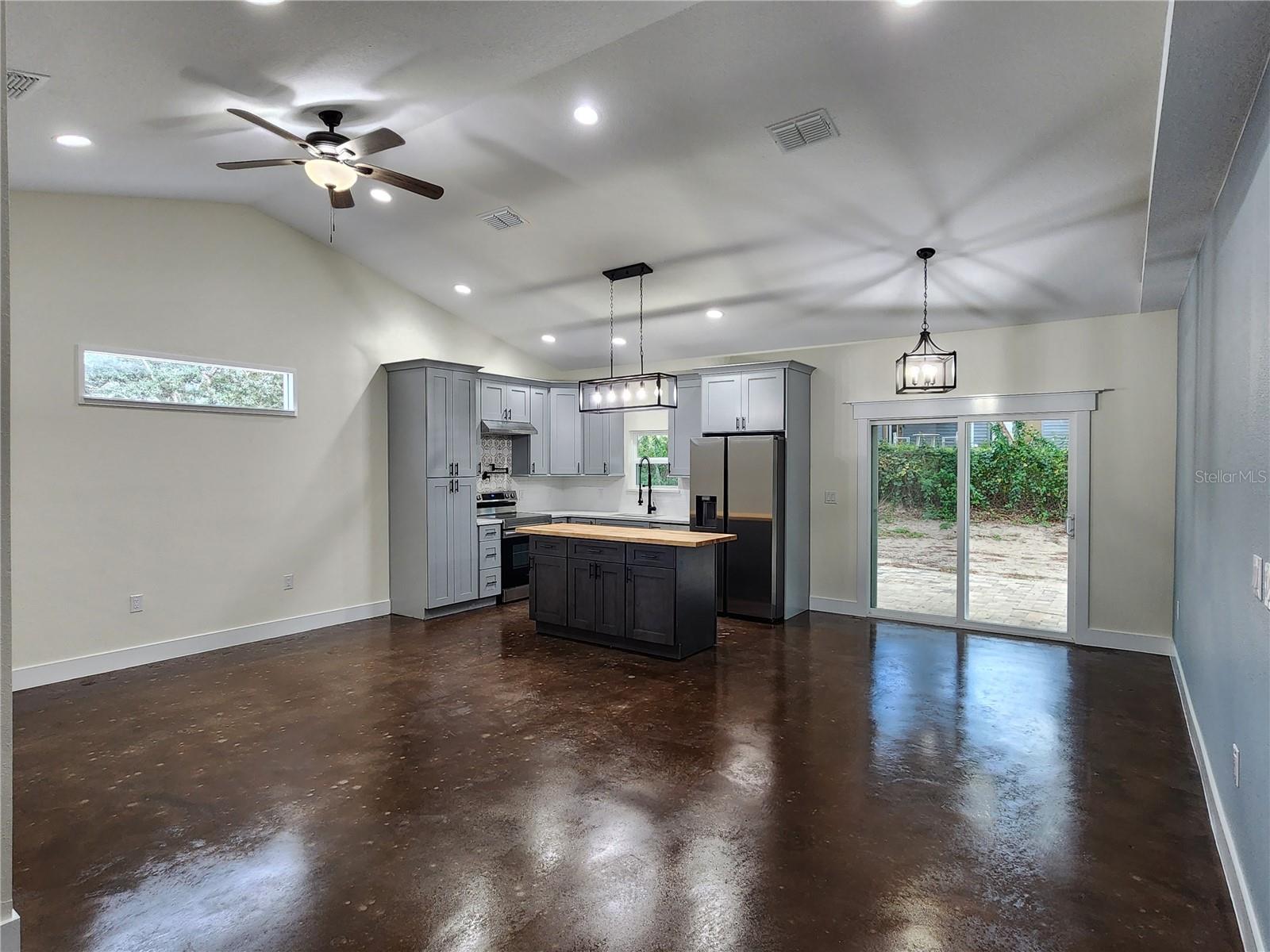 Image 4 of 20 For 39600 Redbud Road