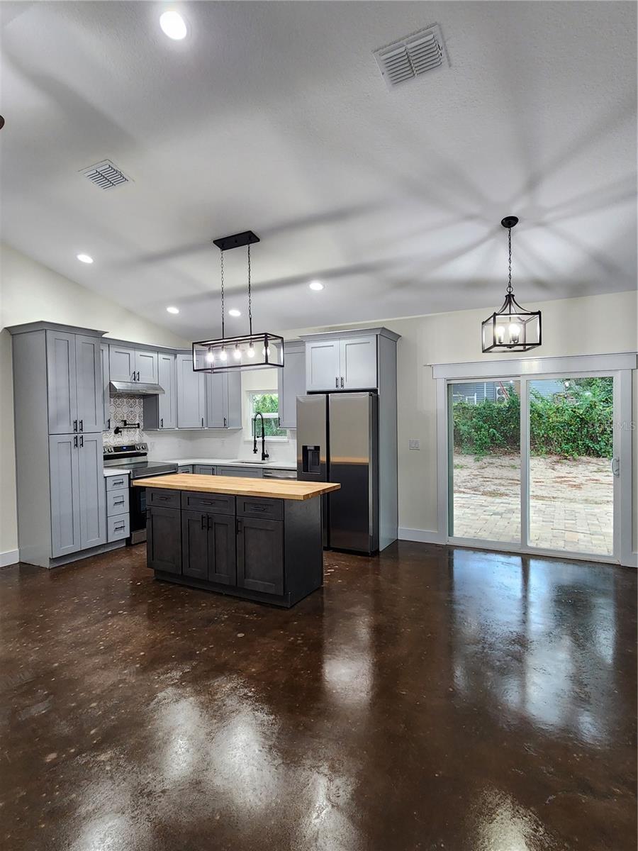 Image 6 of 20 For 39600 Redbud Road
