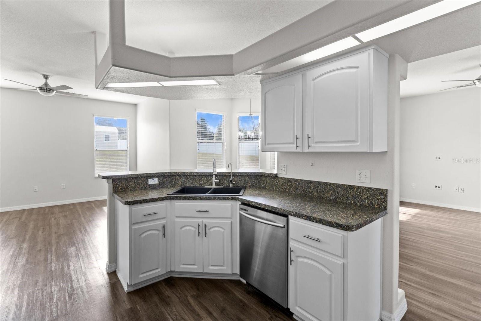 Image 17 of 53 For 915 Fox Meadow Terrace
