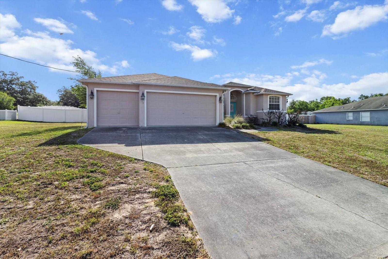 Image 4 of 53 For 915 Fox Meadow Terrace