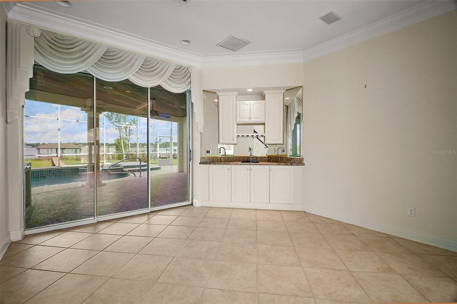 Image 10 of 71 For 1861 Edgewater Drive