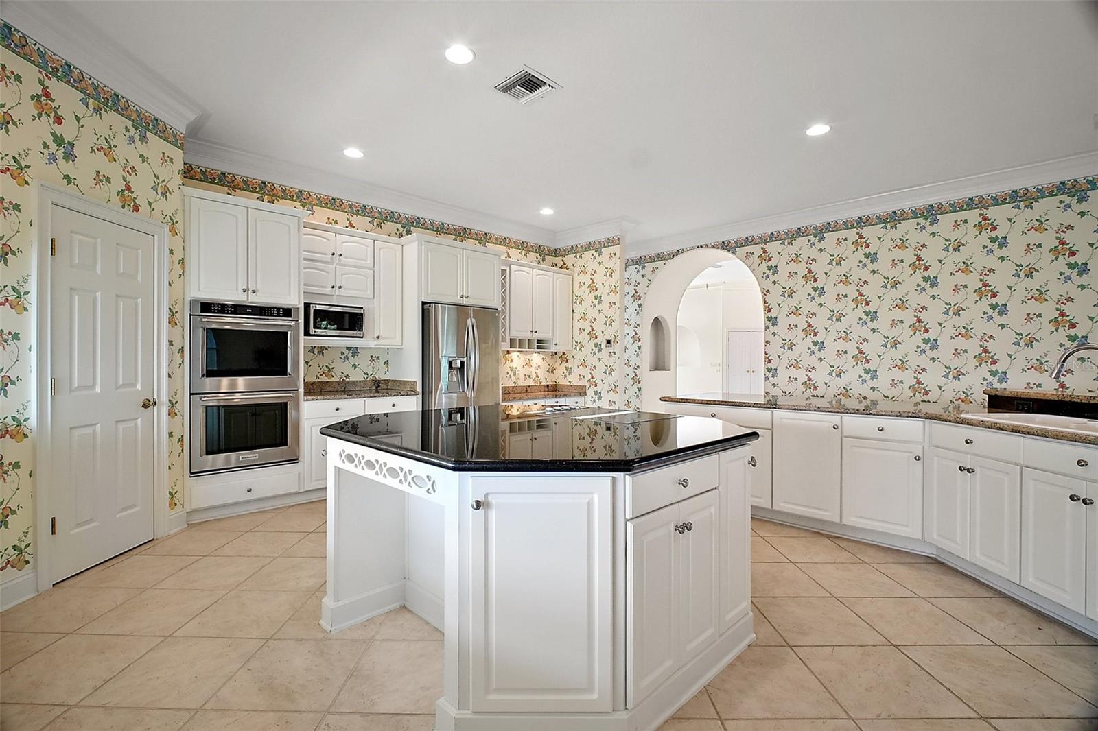 Image 11 of 71 For 1861 Edgewater Drive