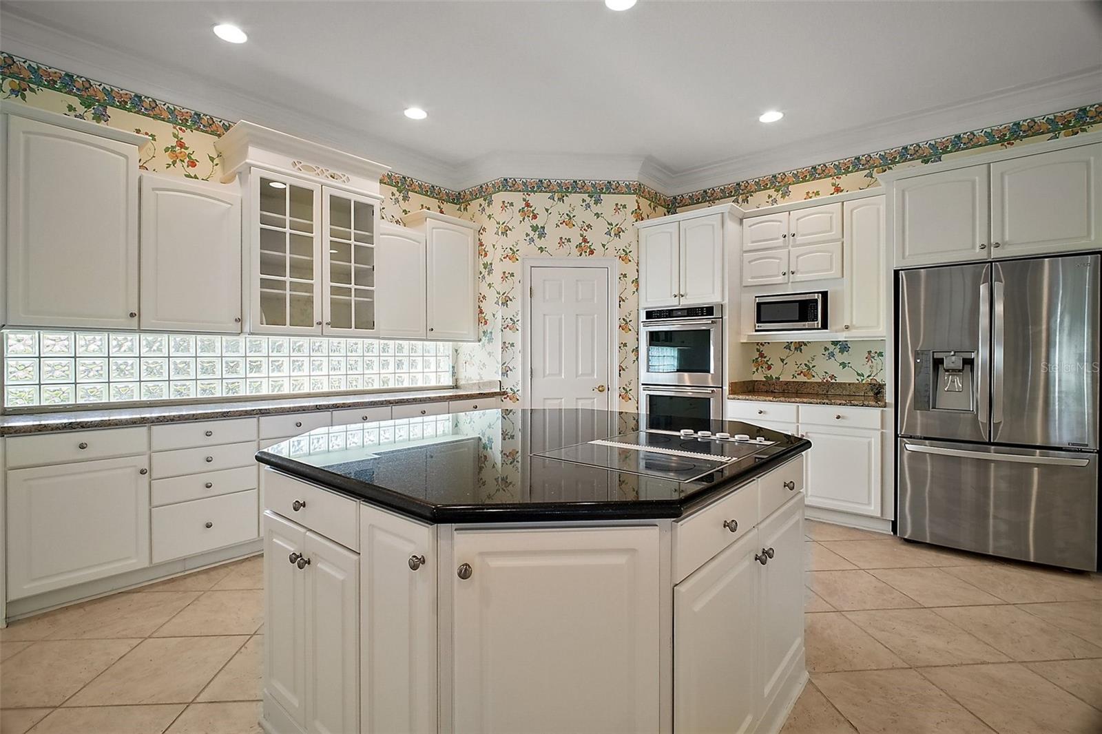 Image 12 of 71 For 1861 Edgewater Drive