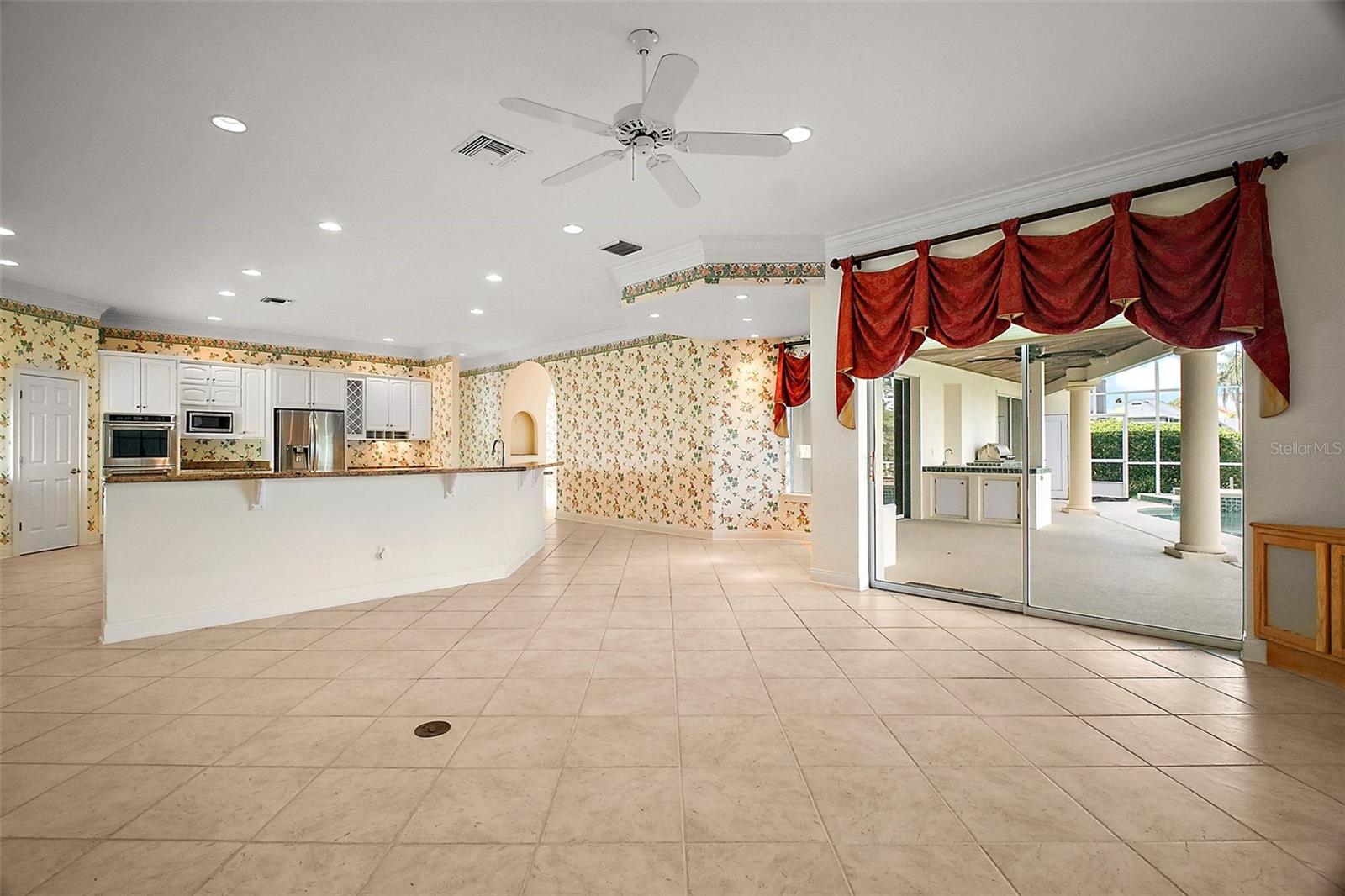 Image 17 of 71 For 1861 Edgewater Drive