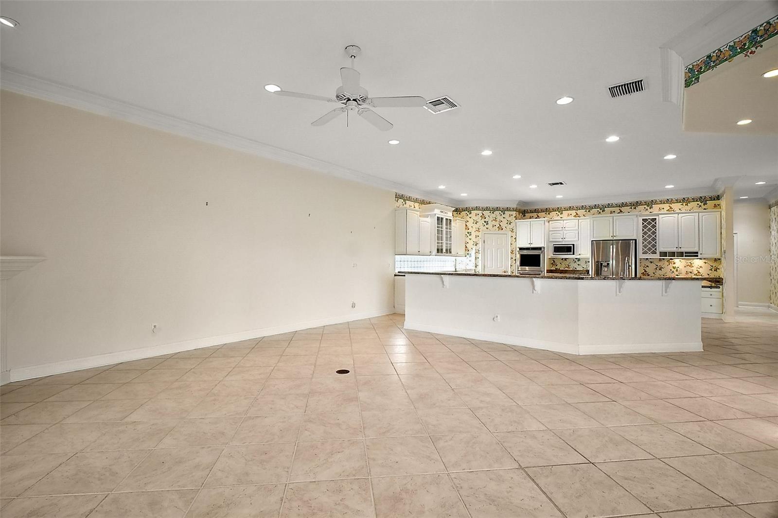 Image 18 of 71 For 1861 Edgewater Drive