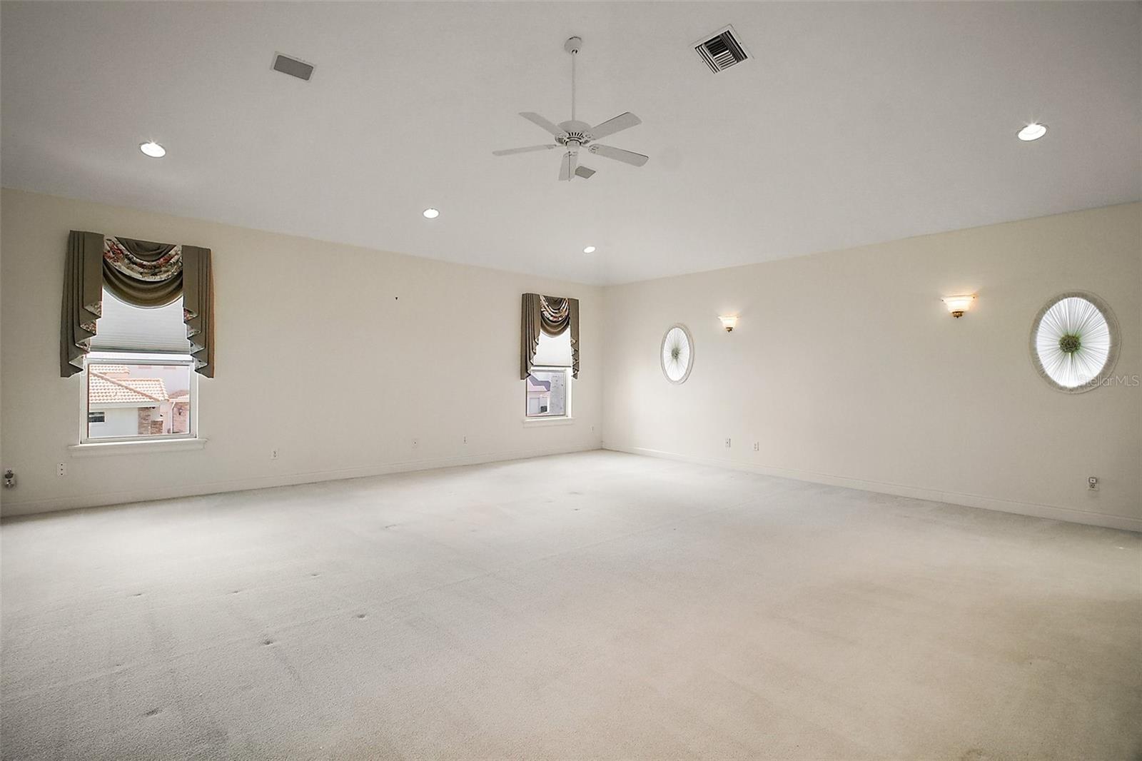 Image 21 of 71 For 1861 Edgewater Drive