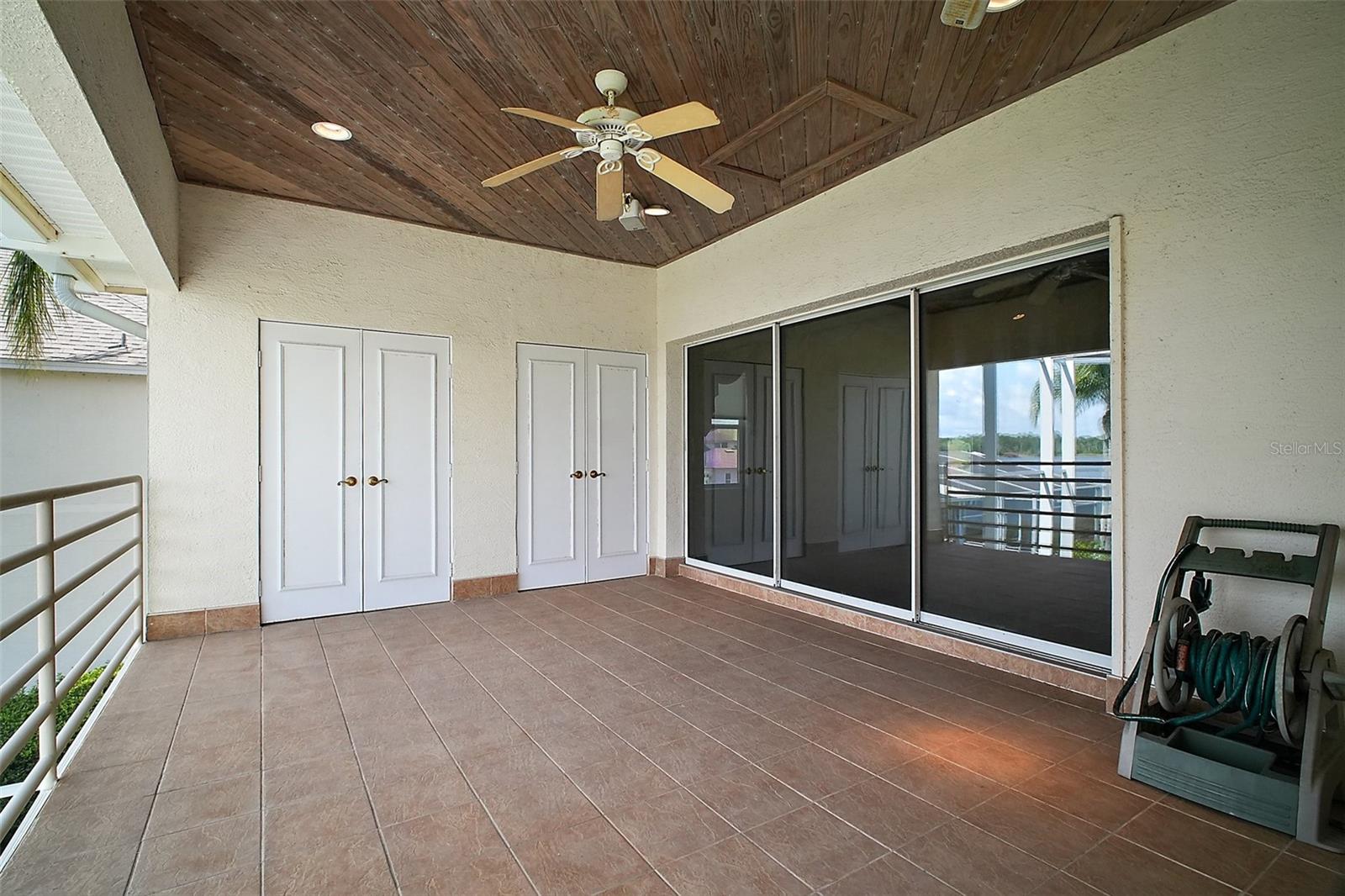 Image 24 of 71 For 1861 Edgewater Drive