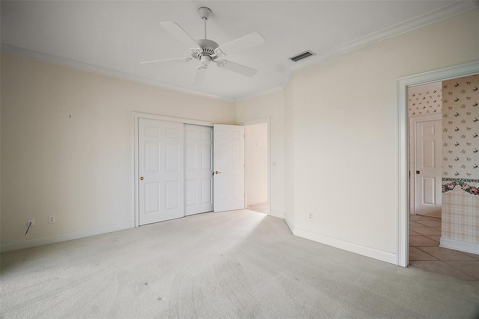 Image 36 of 71 For 1861 Edgewater Drive