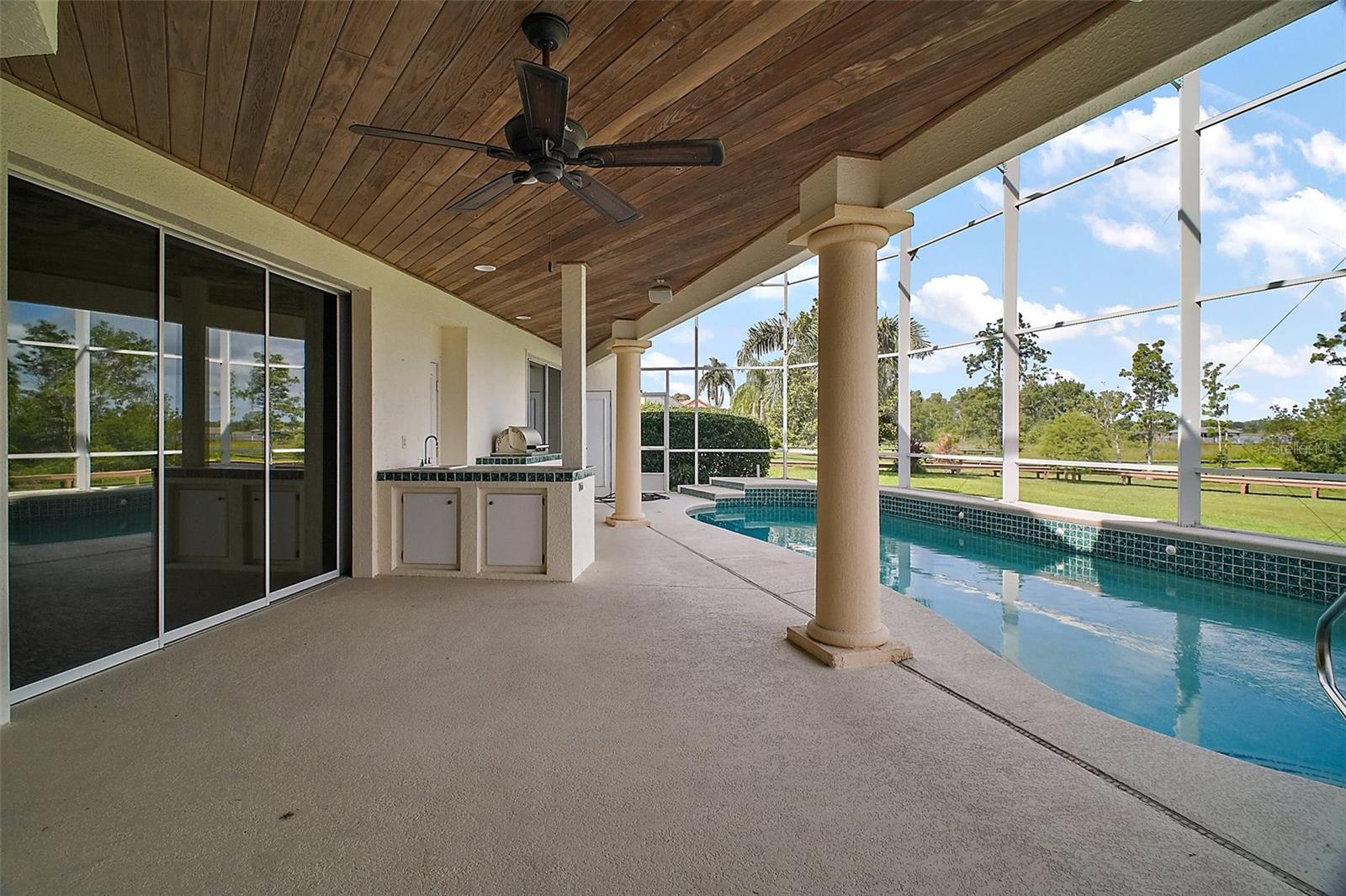 Image 44 of 71 For 1861 Edgewater Drive