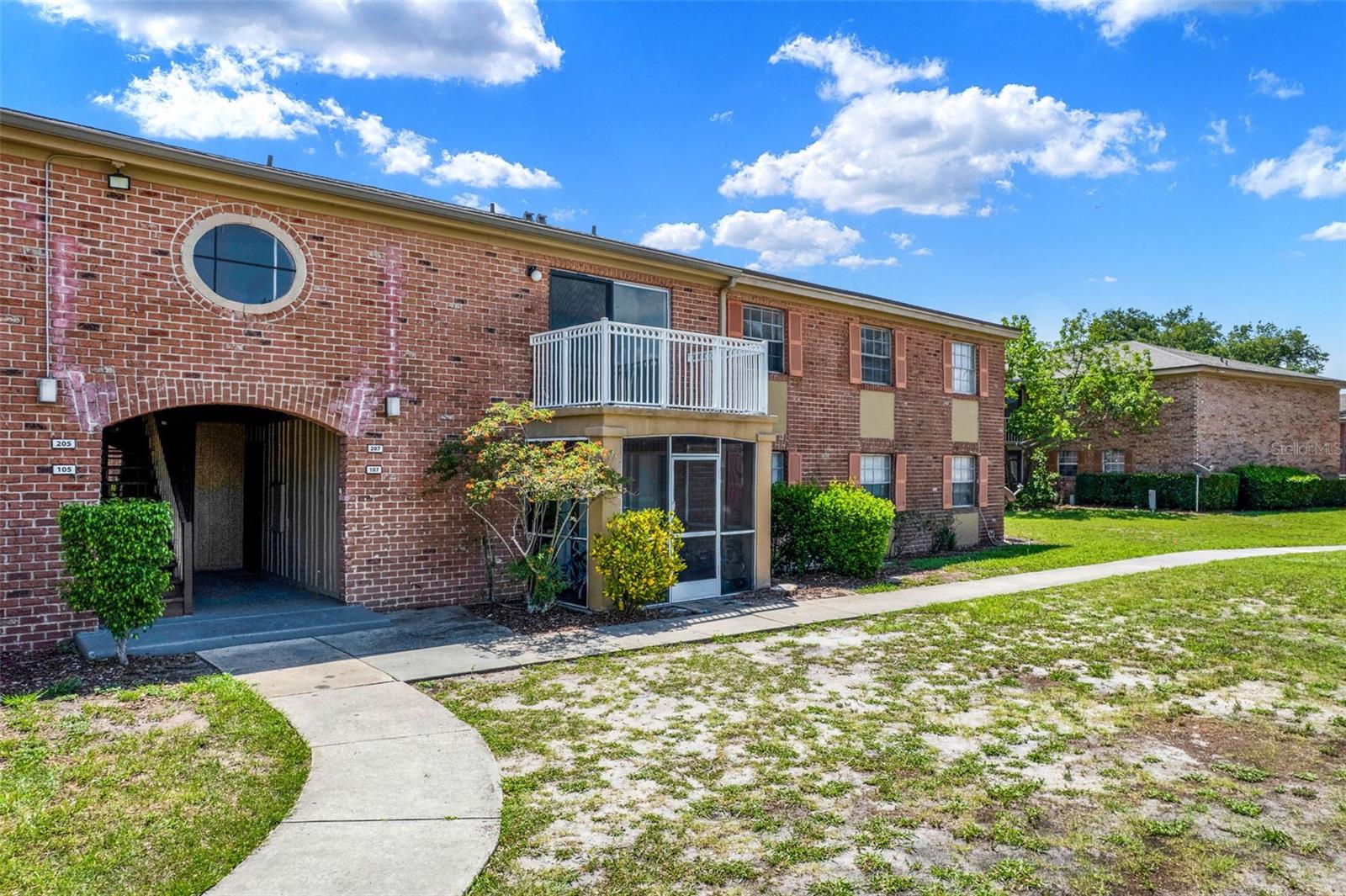 Image 3 of 35 For 2423 Branch Way 207
