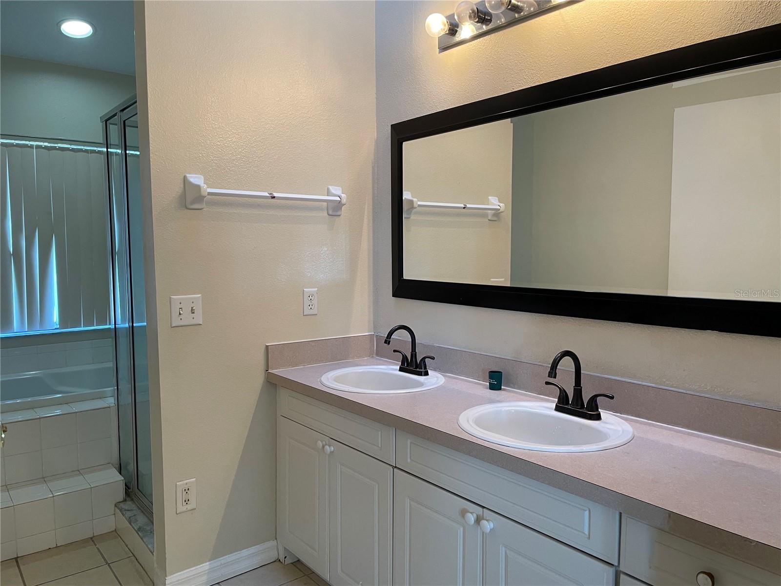 Image 12 of 26 For 206 Orchid Drive