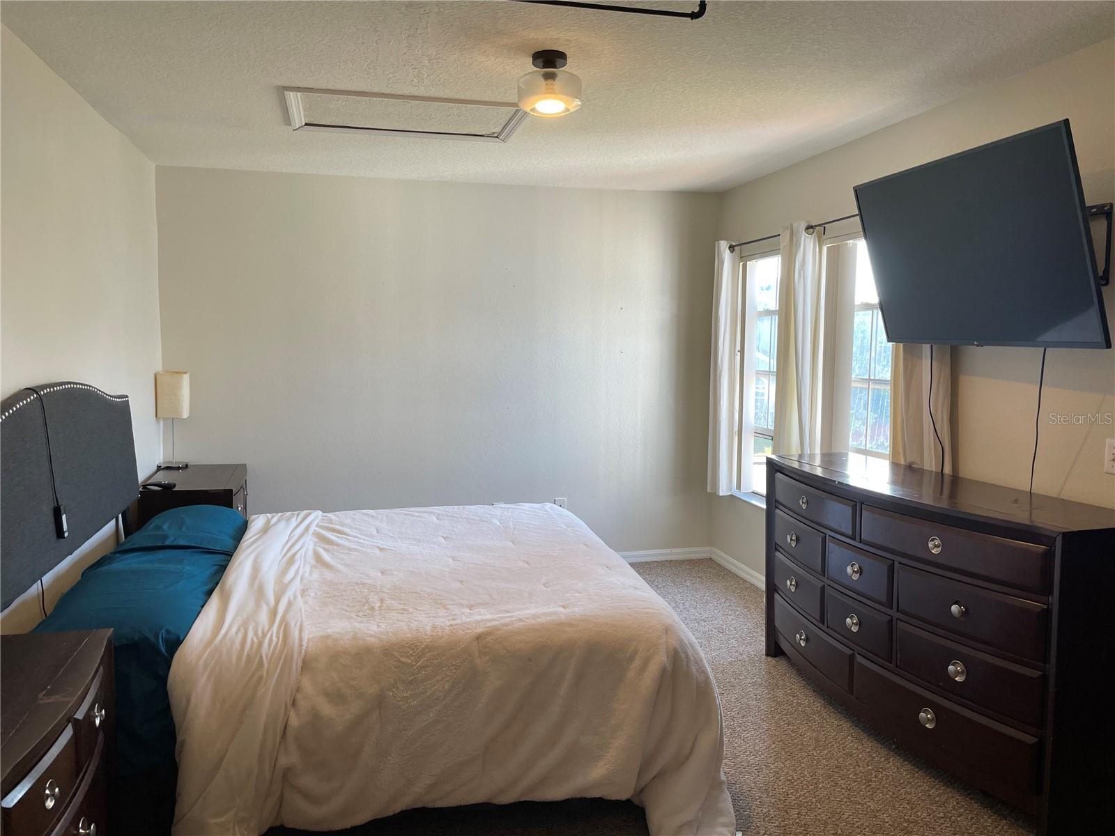 Image 9 of 26 For 206 Orchid Drive