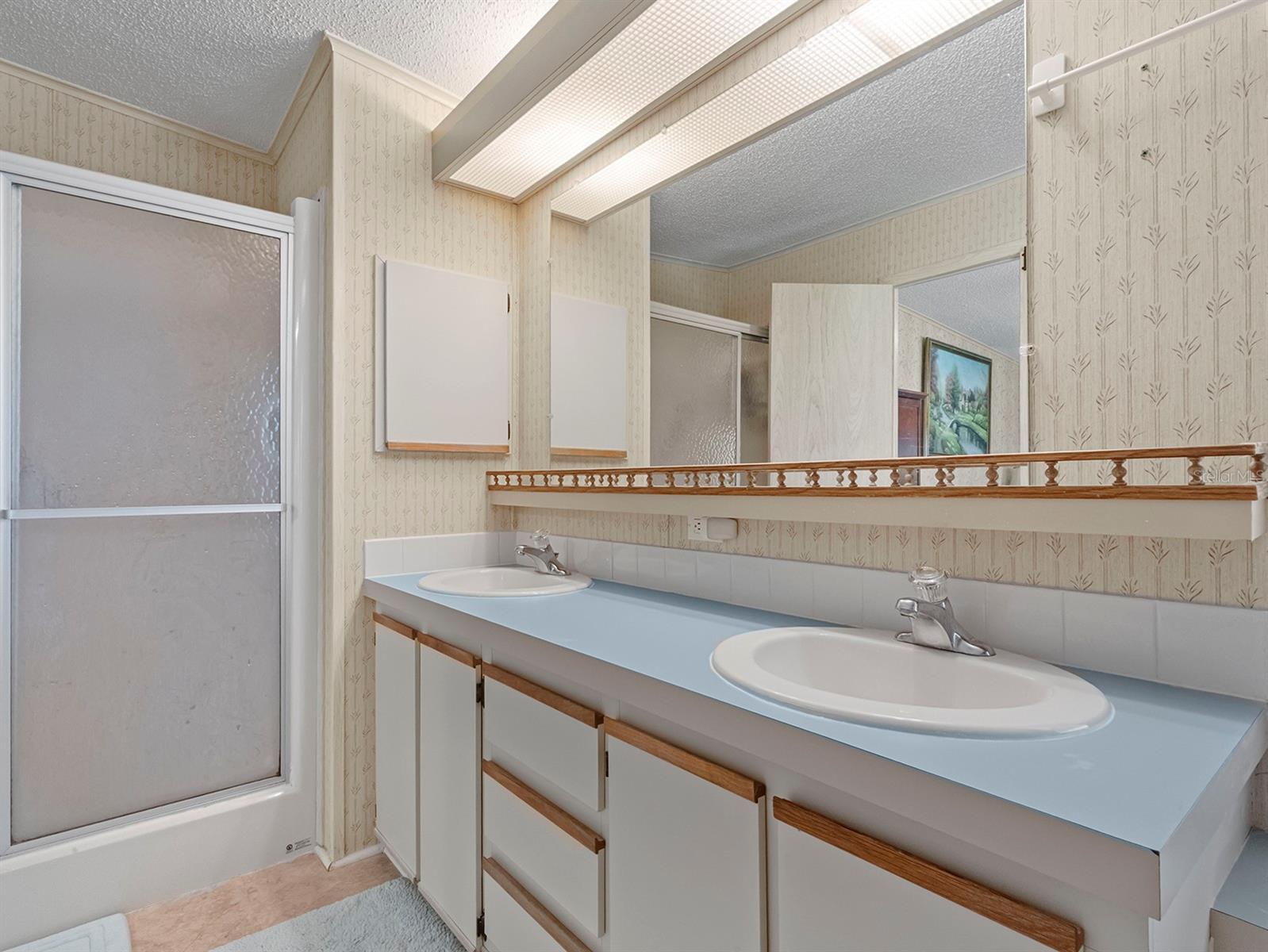 Image 16 of 21 For 2307 Loveplum Court 631