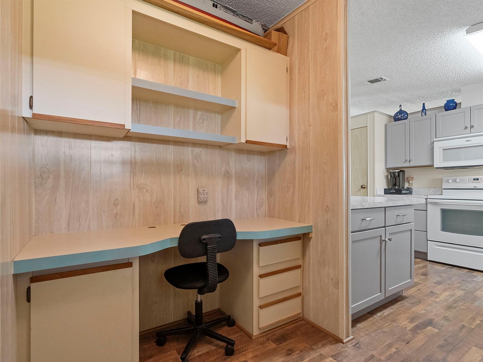 Image 20 of 21 For 2307 Loveplum Court 631