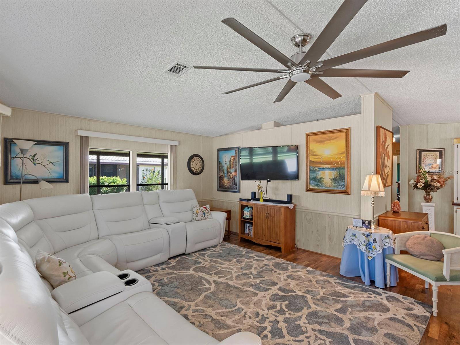 Image 5 of 21 For 2307 Loveplum Court 631